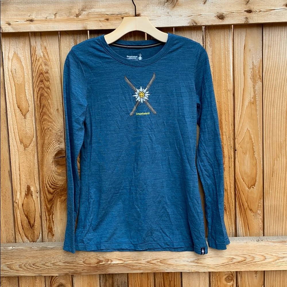 Long sleeve tee